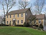 5 Wainscott Ln, East Setauket, NY