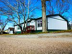 300 Powder River Ave N, Moorcroft, WY