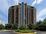 10301 Grosvenor Pl, North Bethesda, MD