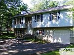 30 Lenape Dr, East Stroudsburg, PA