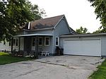 300 N 2nd St, Wapella, IL