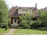 206 E Pine St, Grove City, PA