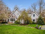 27 Bishop Rd, Chester, CT