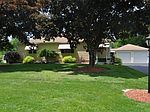 1105 Willowbrook Rd, New Castle, PA