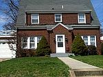 1091 Alcoma St, Sharon, PA