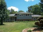 5611 Lenox Rd, Lisle, IL