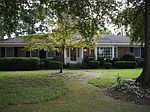Oakmont Ln - sign in for details