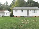 819 Oak Park Dr, Fenton, MI