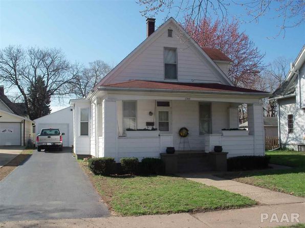 1302 Caroline St, Pekin, IL 61554 | Zillow